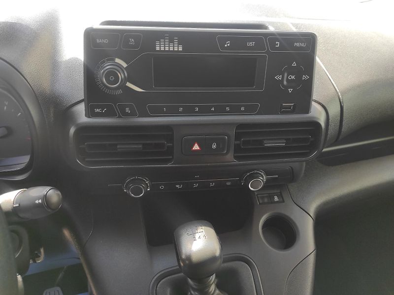 Toyota ProAce City 1,5D-4D 75kW L2, 1 maj., ČR - fotka 12 z 21