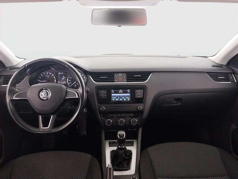 Škoda Octavia (2015) 1.6 TDI, Serv.kniha, Tempomat - fotka 8 z 18