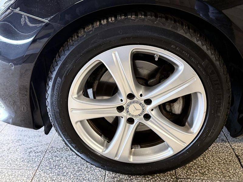 Mercedes-Benz Třídy E (2017) 200i AVANTGARDE,ZÁRUKA , - fotka 33 z 33