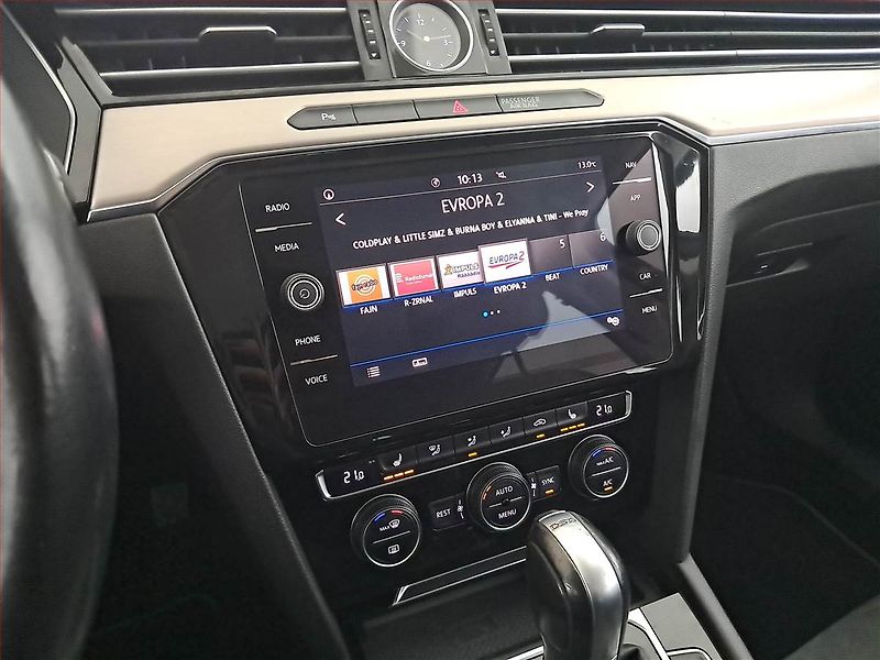 Volkswagen Passat (2019) R-Line 2.0 TDI, Automat, Kůže - fotka 12 z 24