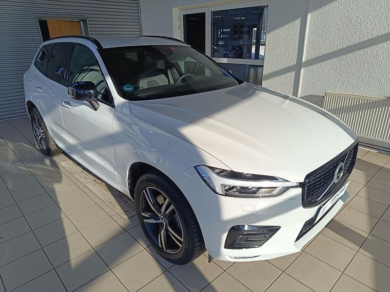 Volvo XC60 (2020) 2.0 B5 AWD 173kW R-Design AT - fotka 5 z 20