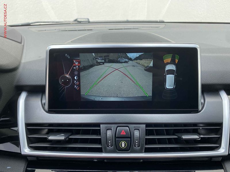 BMW Řada 2 (2016) 2.0 i 220 i, Sport Line, AT - fotka 17 z 21