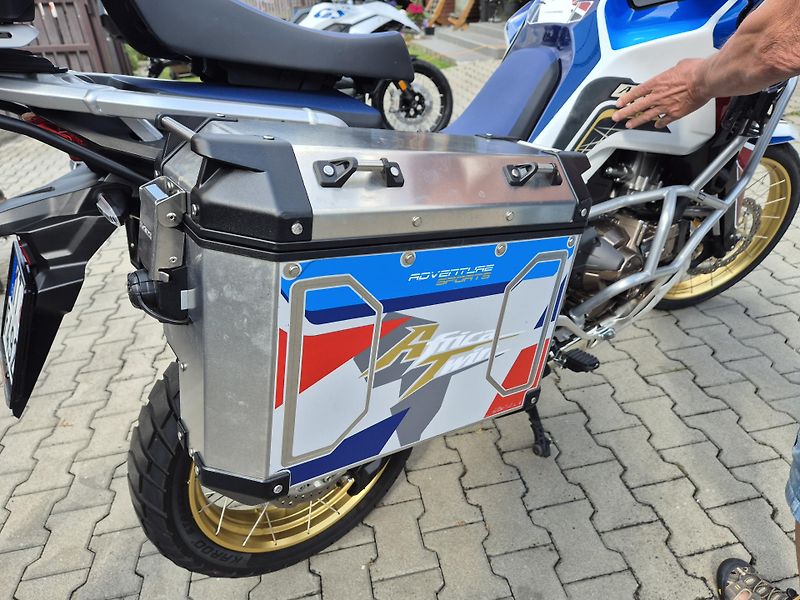 Honda CRF 1100 L Africa Twin Adventure Sports DCT (2022) - fotka 16 z 16