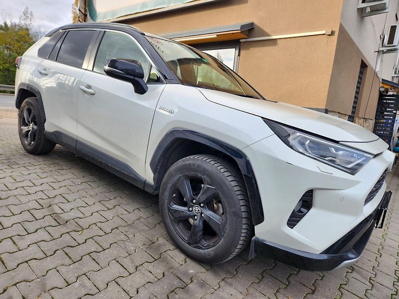Toyota RAV4 (2021) 2.5-HYBRID-1.MAJ-KŮŽE-AUTOMAT - fotka 6 z 22