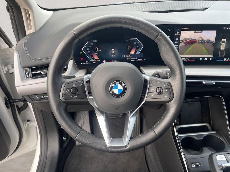 BMW Řada 2 220i Active Tourer Adapt. LED - fotka 9 z 15