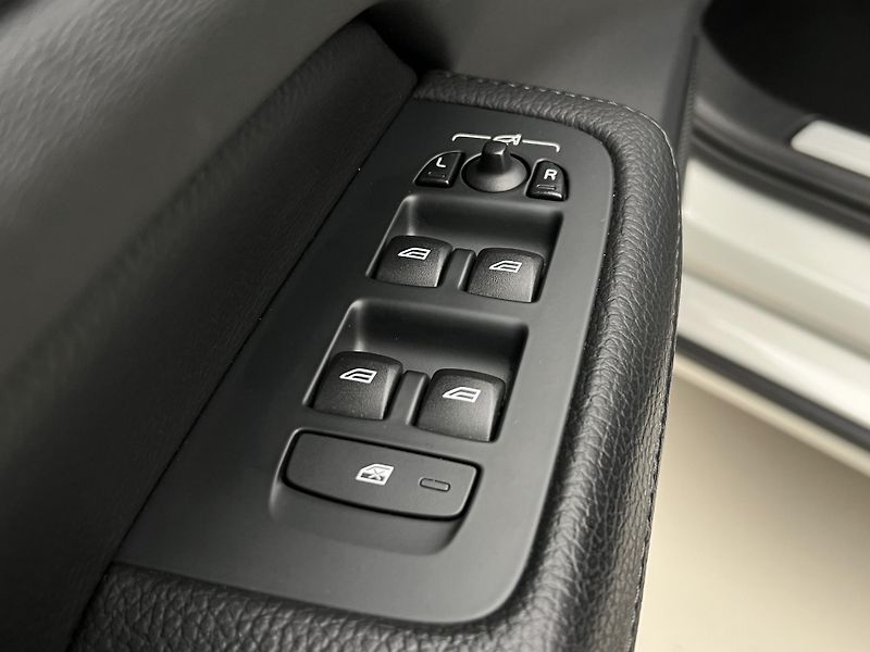 Volvo V60 T5 INSCRIPTION AUT - fotka 44 z 46