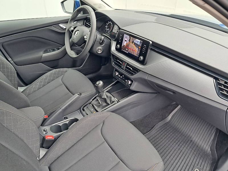 Škoda Kamiq (2024) AMBITION Fresh 1.0 TSI / 81 kW - fotka 21 z 30