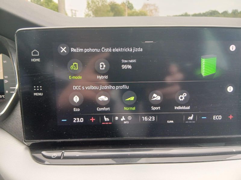 Škoda Octavia 4, iV, Plug in Hybrid, ALU 18 - fotka 38 z 66