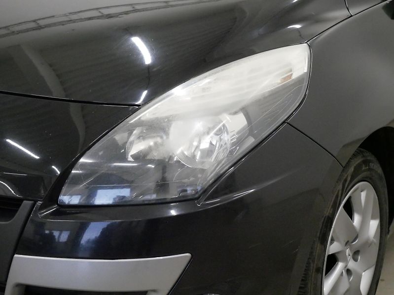 Renault Scénic - fotka 9 z 28