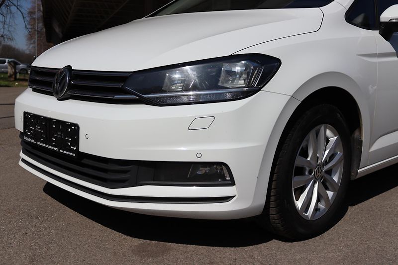 Volkswagen Touran 2.0TDI DSG 110kW - fotka 5 z 50
