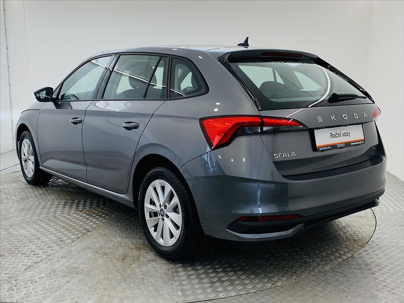 Škoda Scala 1,0 TSI 85kW Selection - fotka 19 z 22