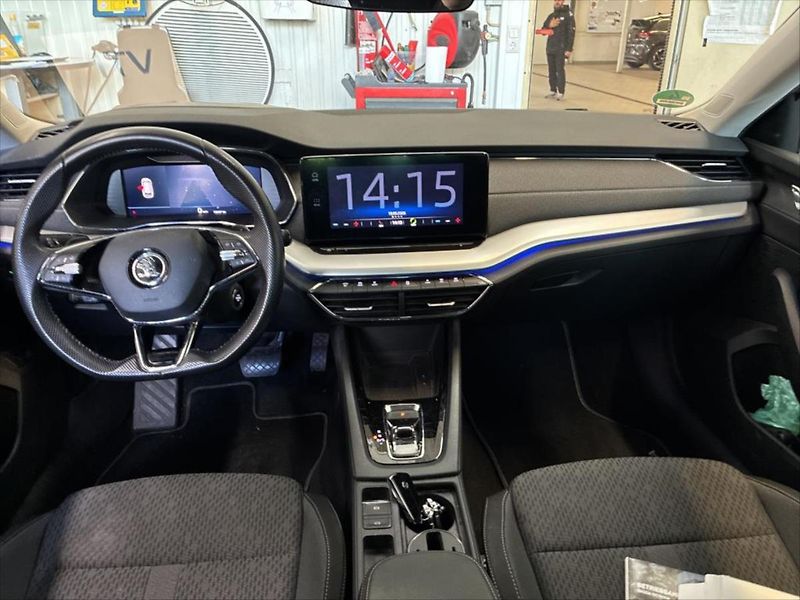 Škoda Octavia 2,0 TDI STYLE TAŽNÉ EL.SEDADLA - fotka 5 z 9