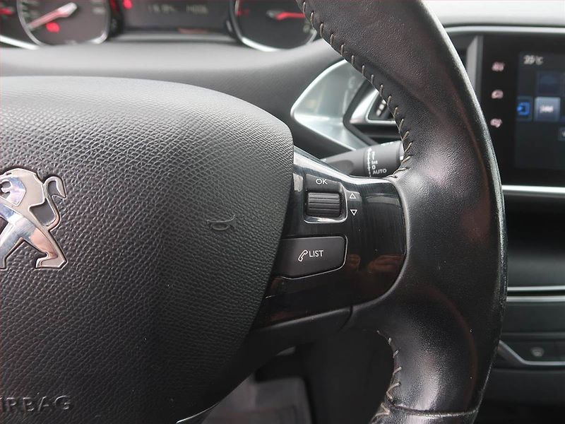 Peugeot 308 (2016) 1.2 e-THP, Serv.kniha - fotka 16 z 17
