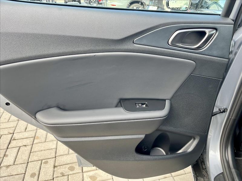 Kia XCeed (2026) 1,0 T-GDI  SPIN - fotka 16 z 25