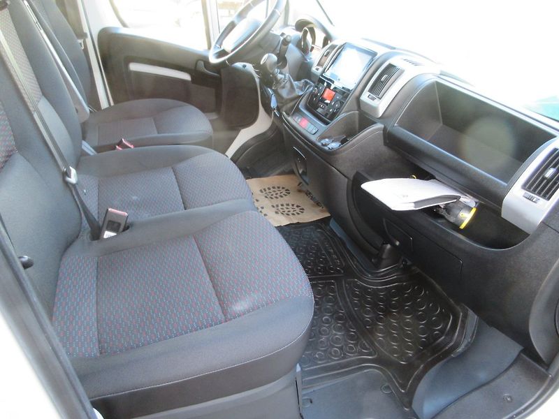Citroën Jumper L3H2 2.2 Bluehdi Plus - fotka 14 z 19