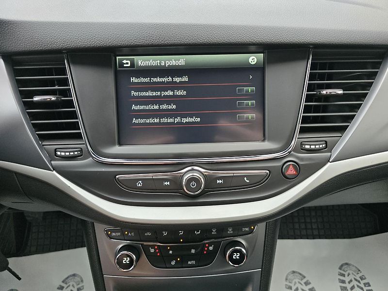 Opel Astra 81kW ENJOY DIGIKLIMA - fotka 19 z 24