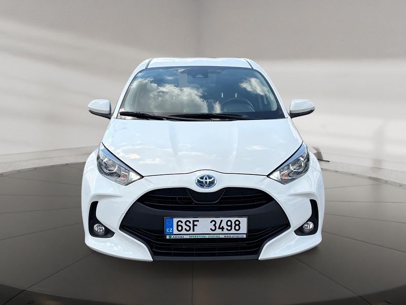 Toyota Yaris (2023) COMFORT TECH 1.5HYBRID 68kW CZ - fotka 2 z 11