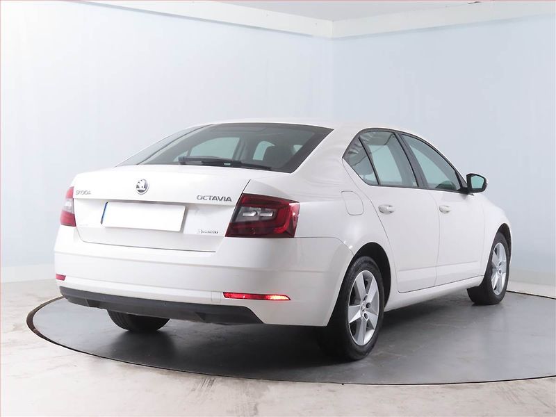 Škoda Octavia (2018) Ambition Plus 1.6 TDI - fotka 5 z 13