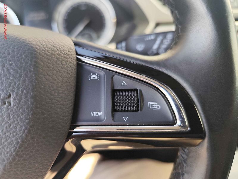 Škoda Superb (2019) 1.6TDi, DSG, LED - fotka 20 z 27