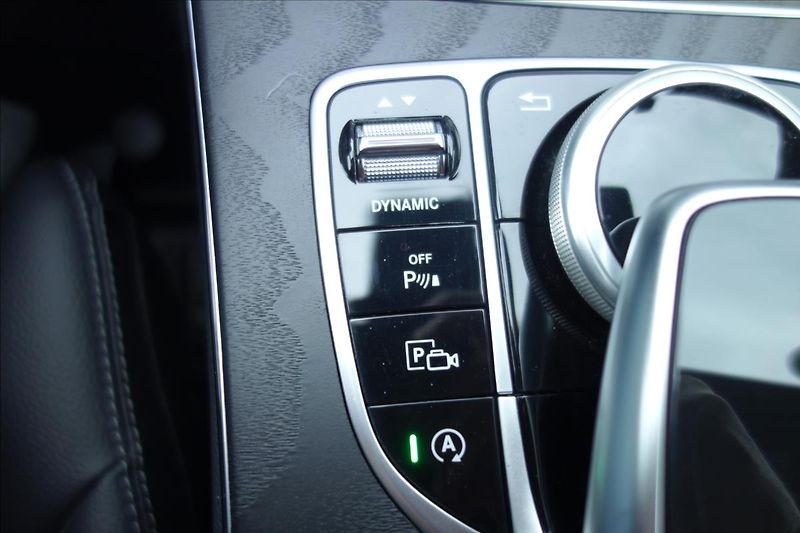 Mercedes-Benz Třídy C 220 CDi,ČR,1 MAJ.,4M,AMG. - fotka 34 z 43
