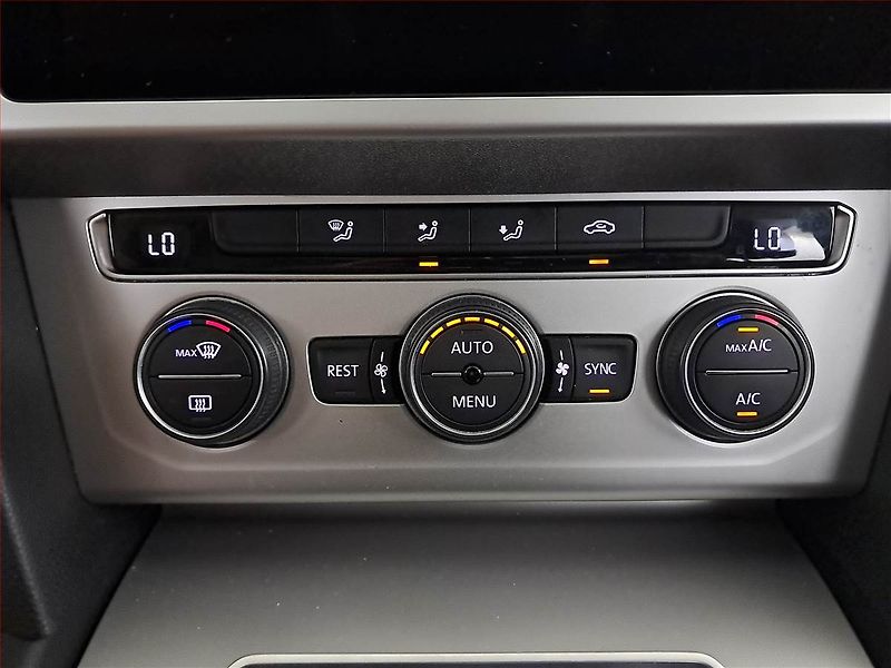Volkswagen Passat (2019) 1.6 TDI, Automat, Navi - fotka 23 z 27