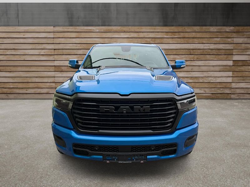 Dodge RAM (2022) +HYDRO BLUE+LOOK26+OFFR.PAKET+ - fotka 8 z 22