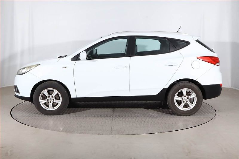 Hyundai ix35 (2011) 1.7 CRDi, Serv.kniha - fotka 3 z 19