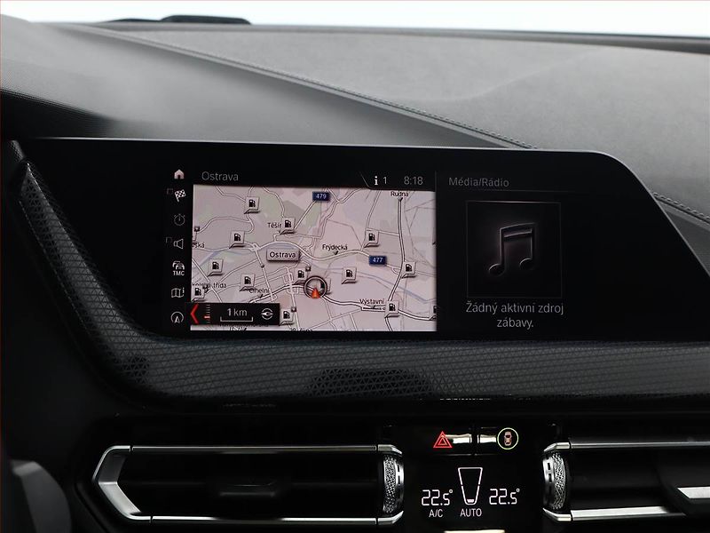 BMW Řada 1 (2019) Luxury Line 116d, Automat - fotka 13 z 18