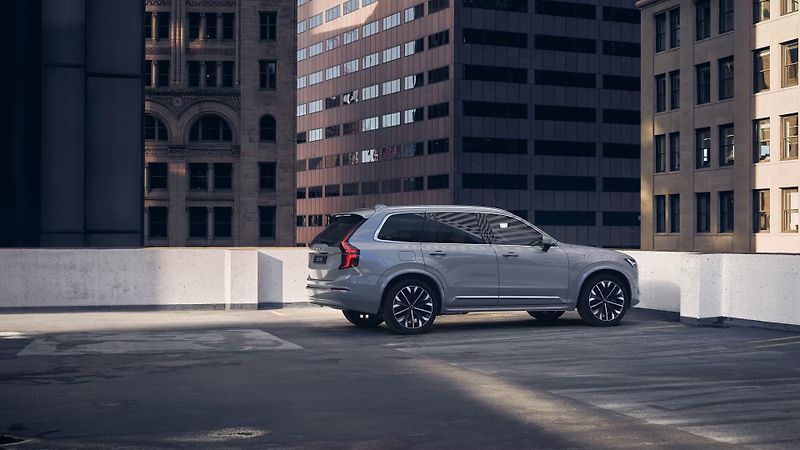 Volvo XC90 (2026) T8 AWD Plug-in BRIGHT ULTRA - fotka 8 z 12