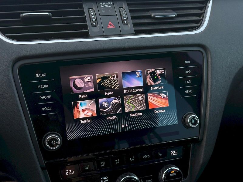 Škoda Octavia (2019) Combi 2.0 Tdi 135 kW DSG 4x4 L - fotka 20 z 27