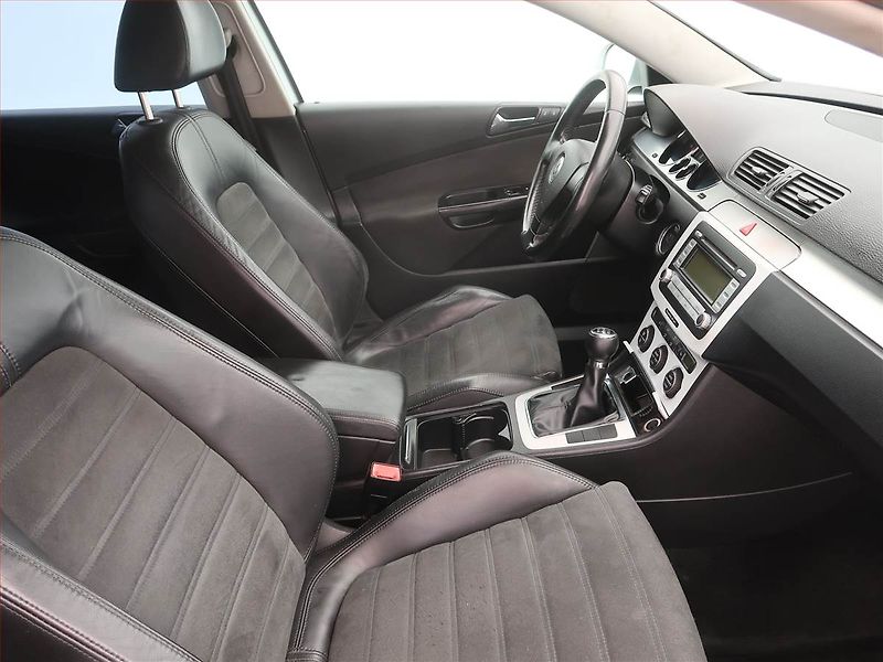 Volkswagen Passat (2007) Comfortline 2.0 TDI, nová STK - fotka 9 z 16