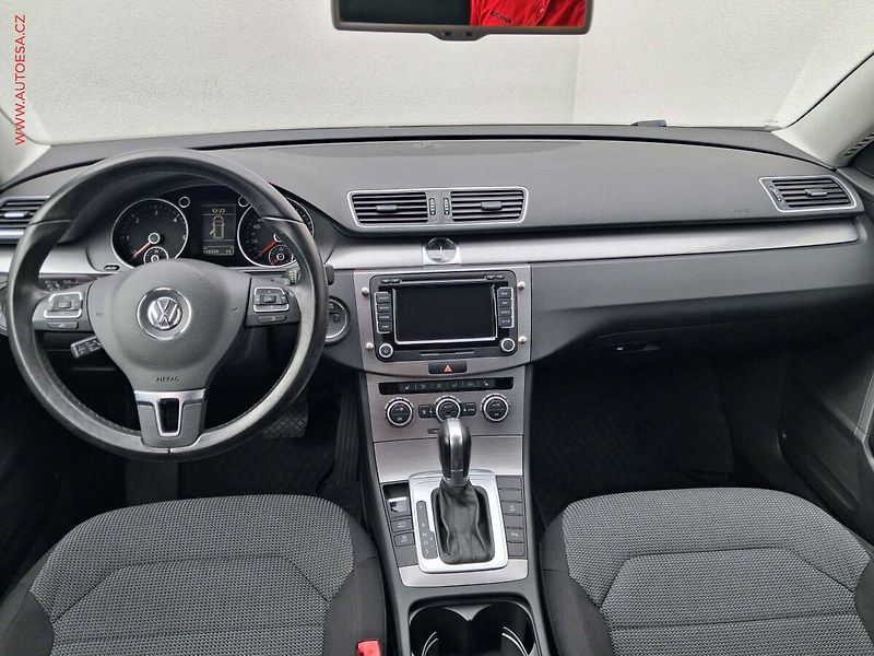Volkswagen Passat (2014) 2.0 TDi, Comfortline, DSG - fotka 8 z 20
