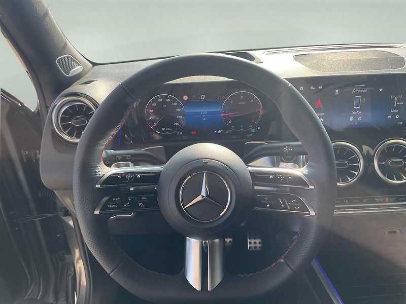 Mercedes-Benz GLB (2025) 200d 4MATIC - fotka 9 z 16
