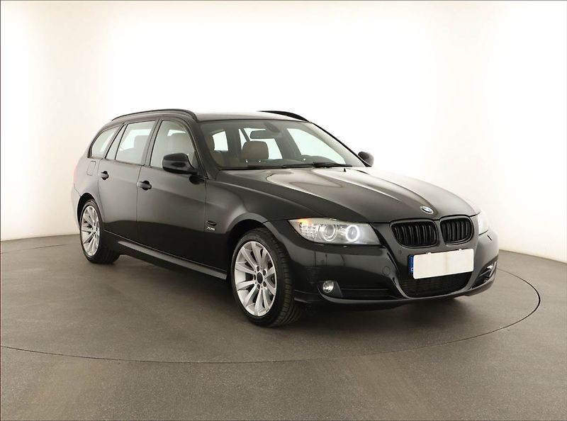 BMW Řada 3 (2011) 320 d xDrive, 4X4, Automat - fotografie inzerátu