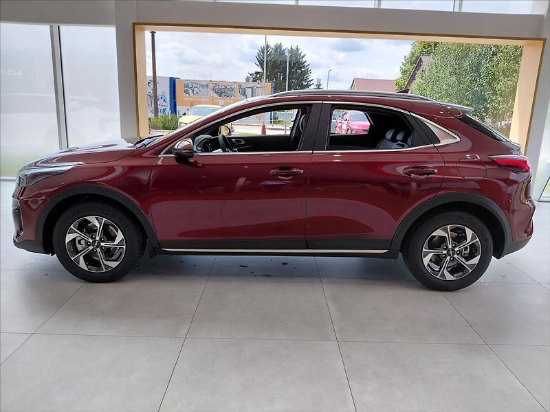 Kia XCeed (2026) 1,6   T-GDI 7DCT EXCLUSIVE - fotka 8 z 13