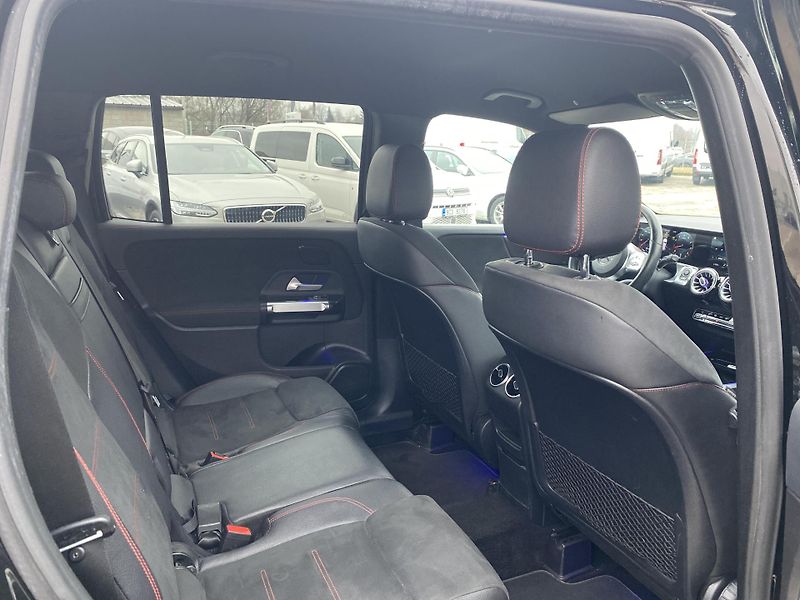 Mercedes-Benz GLB GLB 250 AMG 4M - fotka 19 z 28