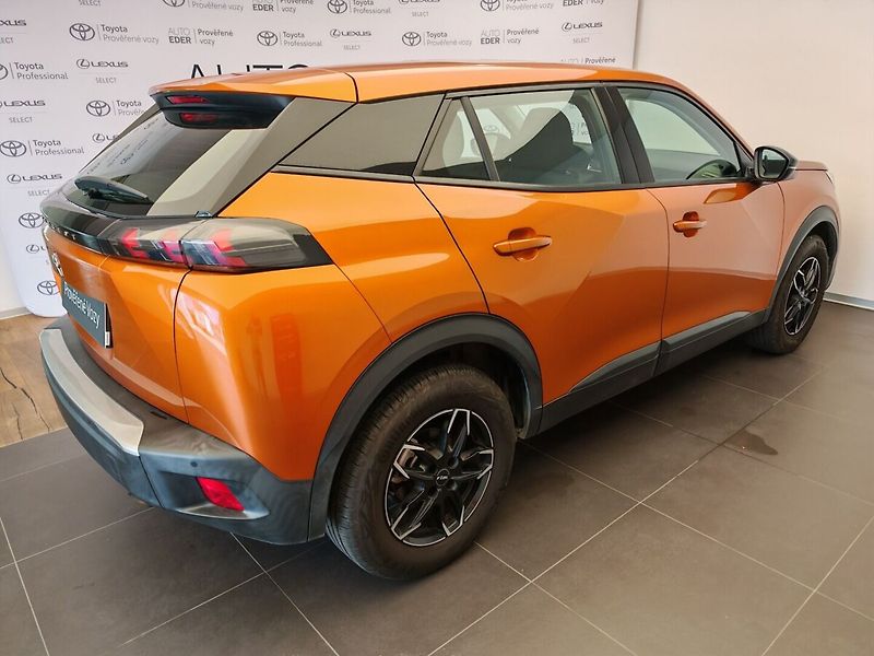 Peugeot 2008 1.2 Benzin - fotka 4 z 35