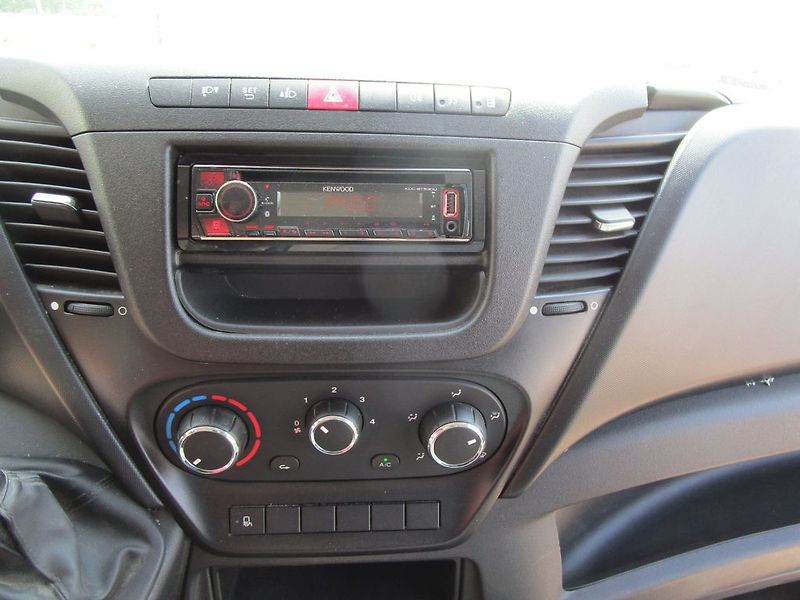 Iveco Daily 2,3JTD-114KW-KOUPEN V ČR - fotka 13 z 16