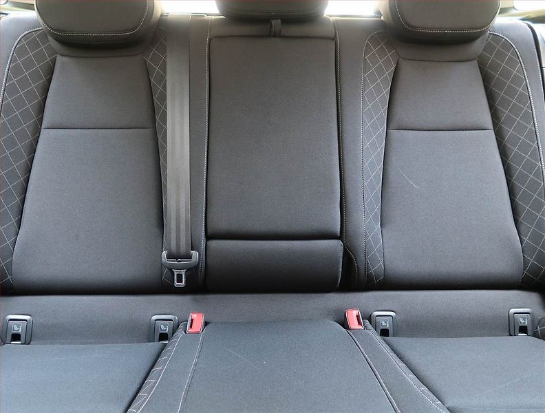 Škoda Karoq (2019) 1.5 TSI - fotka 10 z 19