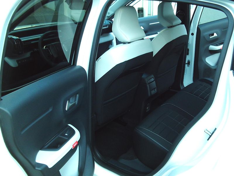 Citroën C3 (2026) MAX Hybrid 110k Automatic - fotka 12 z 18