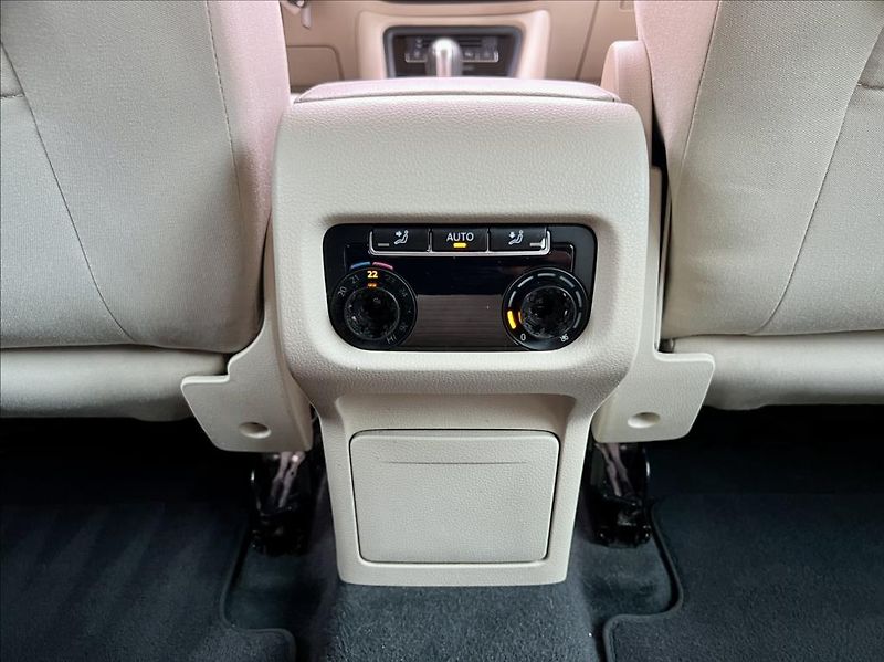 Seat Alhambra 2,0 TDi / STYLE / DSG / 7-míst - fotka 37 z 44
