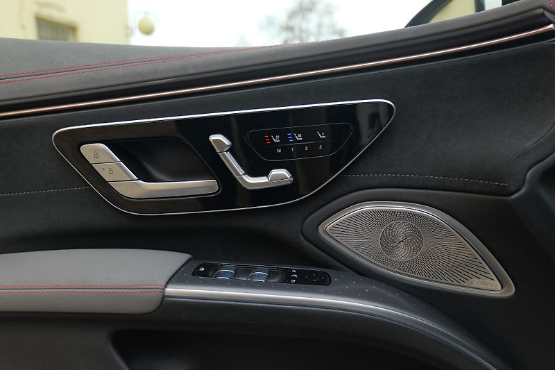 Mercedes-Benz EQS 450+ AMG Pano HuD 360 Venti - fotka 21 z 48
