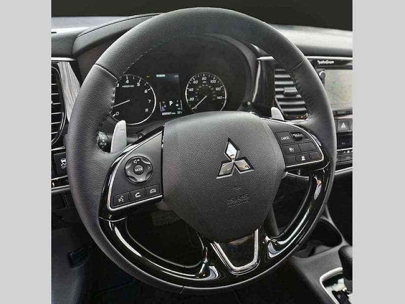 Mitsubishi Outlander.
