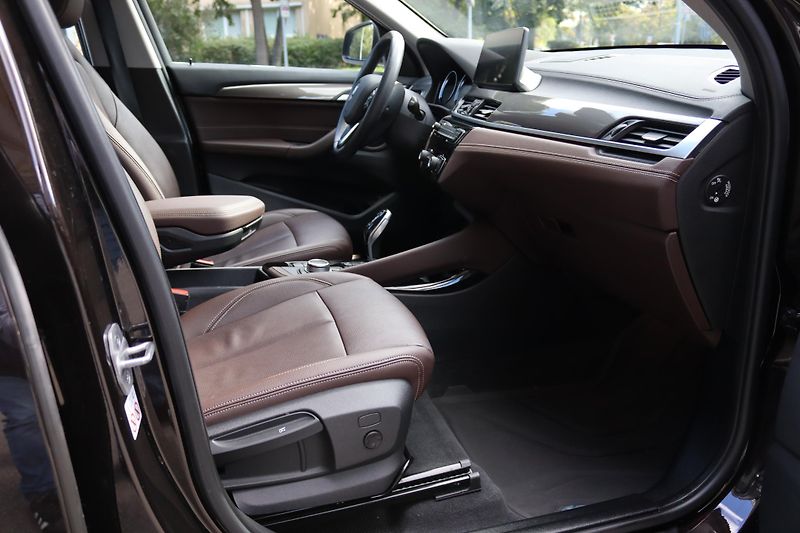 BMW X1 XDRIVE 25i F48 170kW - fotka 48 z 50
