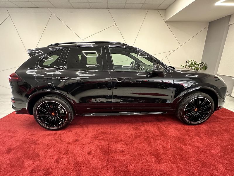 Porsche Cayenne (2016) V8 Diesel*Bose*Pano*TOP*DPH - fotka 5 z 17