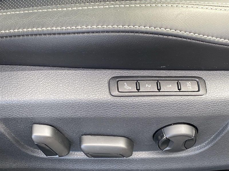Škoda Superb (2023) Combi 2.0 TDI 4x4 DSG L&K - fotka 38 z 44