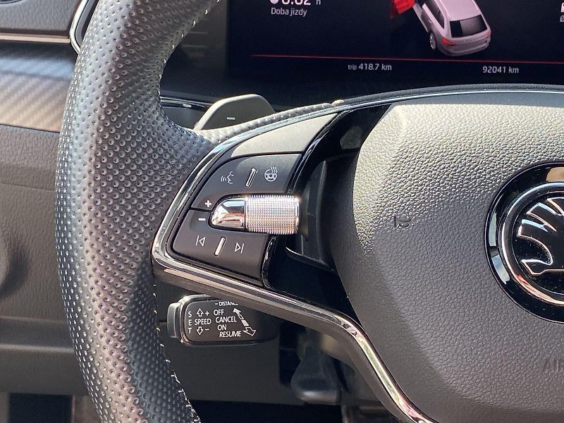 Škoda Superb (2022) Combi 2.0 TDI DSG Sportline - fotka 19 z 35