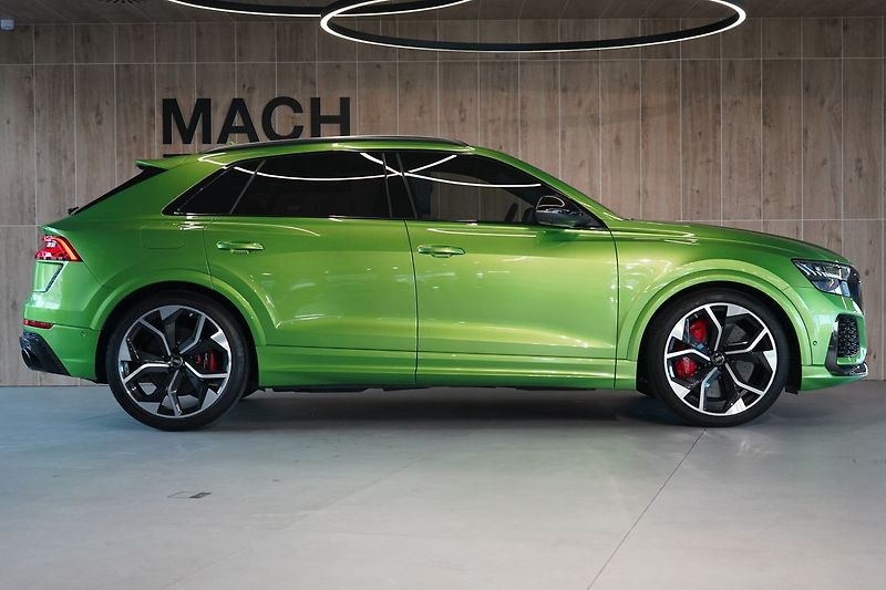 Audi RS Q8 Exclusive, Karbon brzdy, Pano - fotka 6 z 50