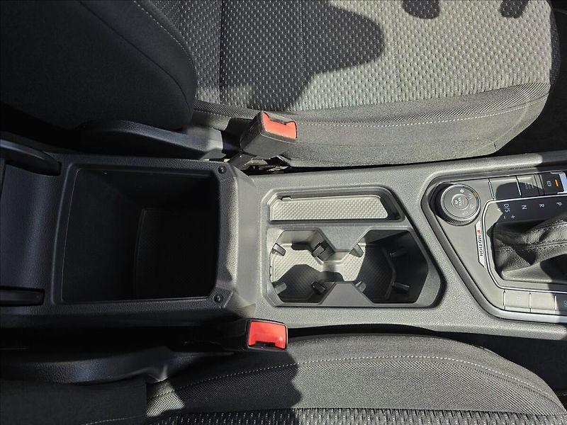 Volkswagen Tiguan Allspace 2,0 TDi R LINE DSG  4X4 NAVI - fotka 37 z 45