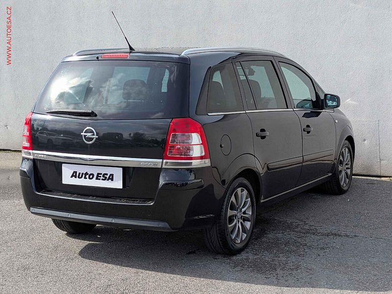 Opel Zafira (2013) 1.7 CDTi, 2.maj, AC, temp - fotka 6 z 17